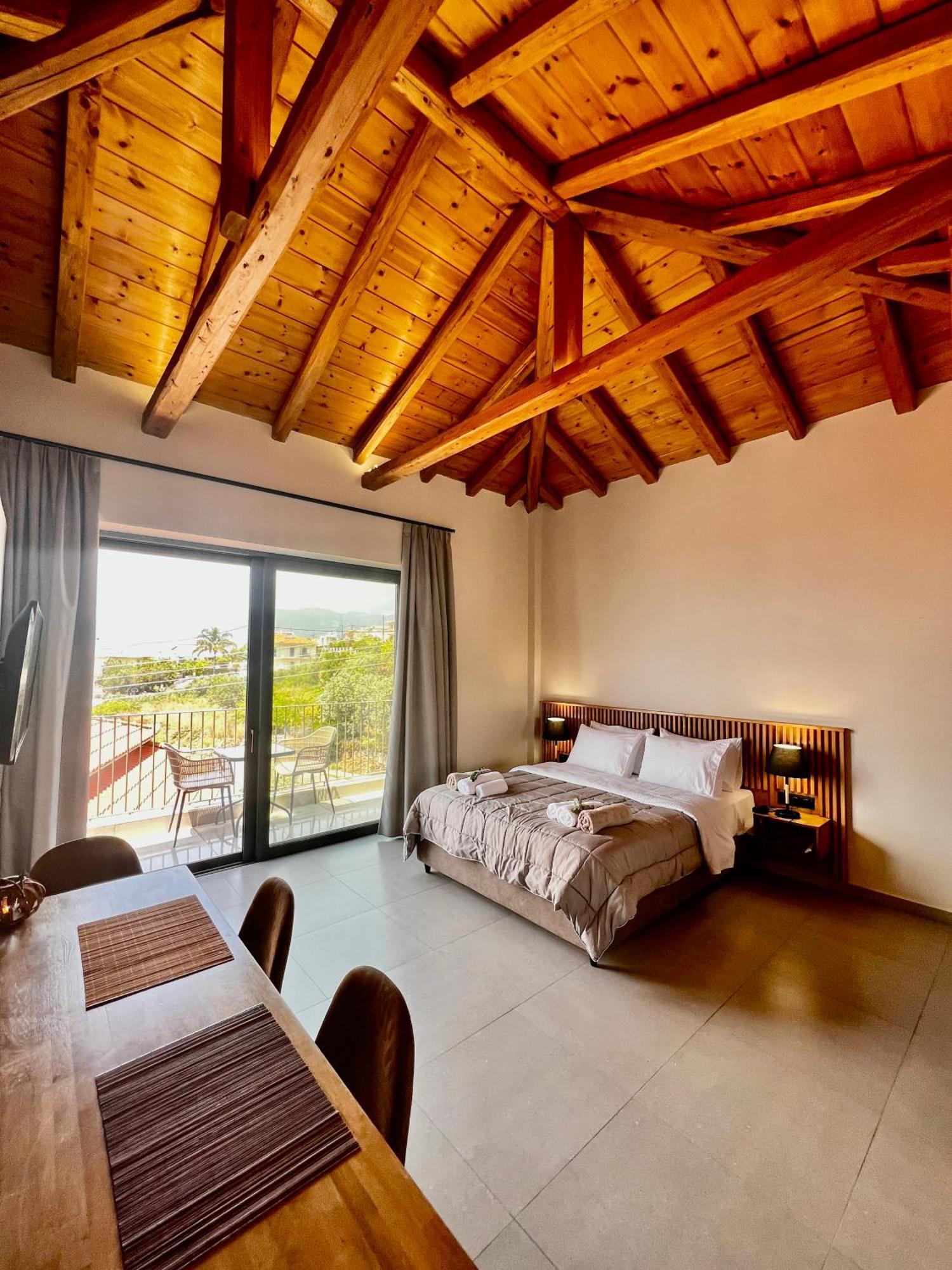Petrichor Apartment Kalamata Bagian luar foto